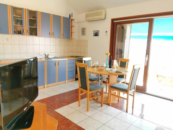 Apartment Biljana Bol Eksteriør billede