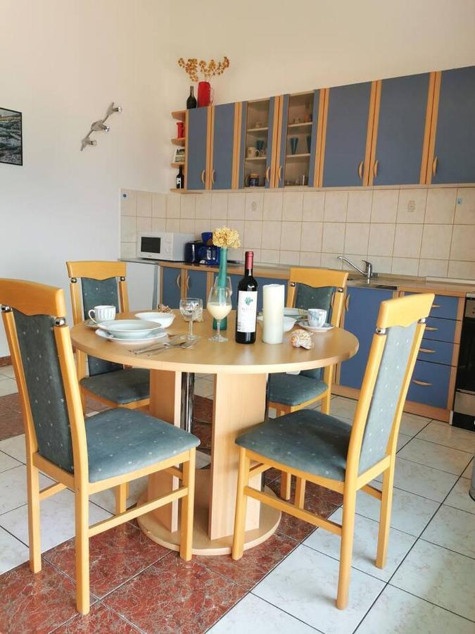 Apartment Biljana Bol Eksteriør billede