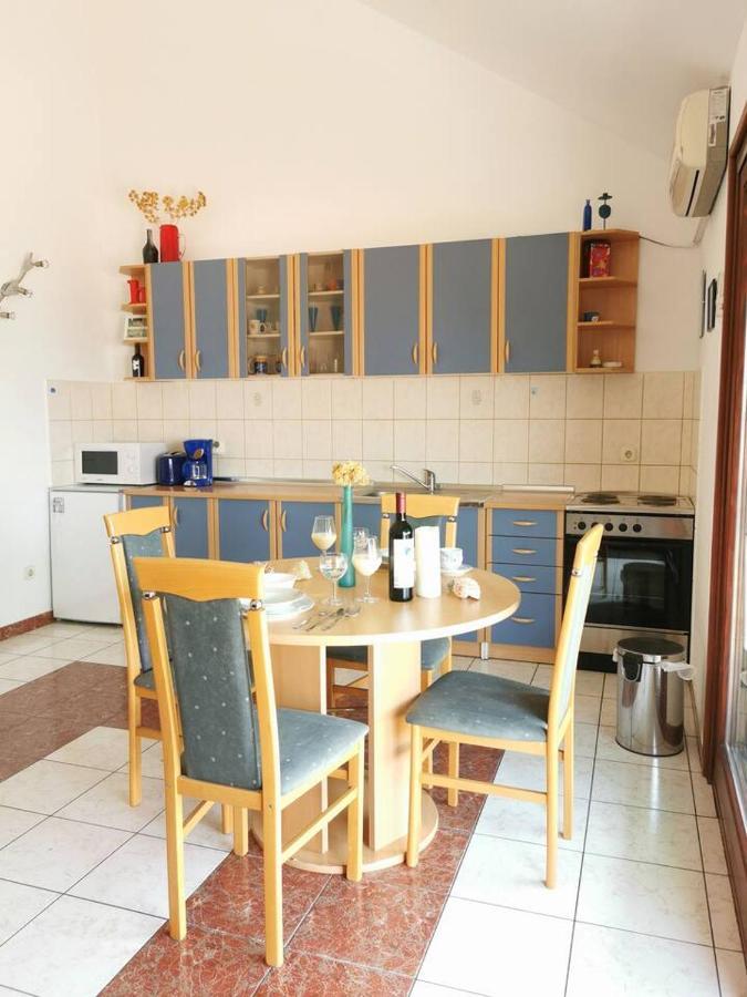 Apartment Biljana Bol Eksteriør billede